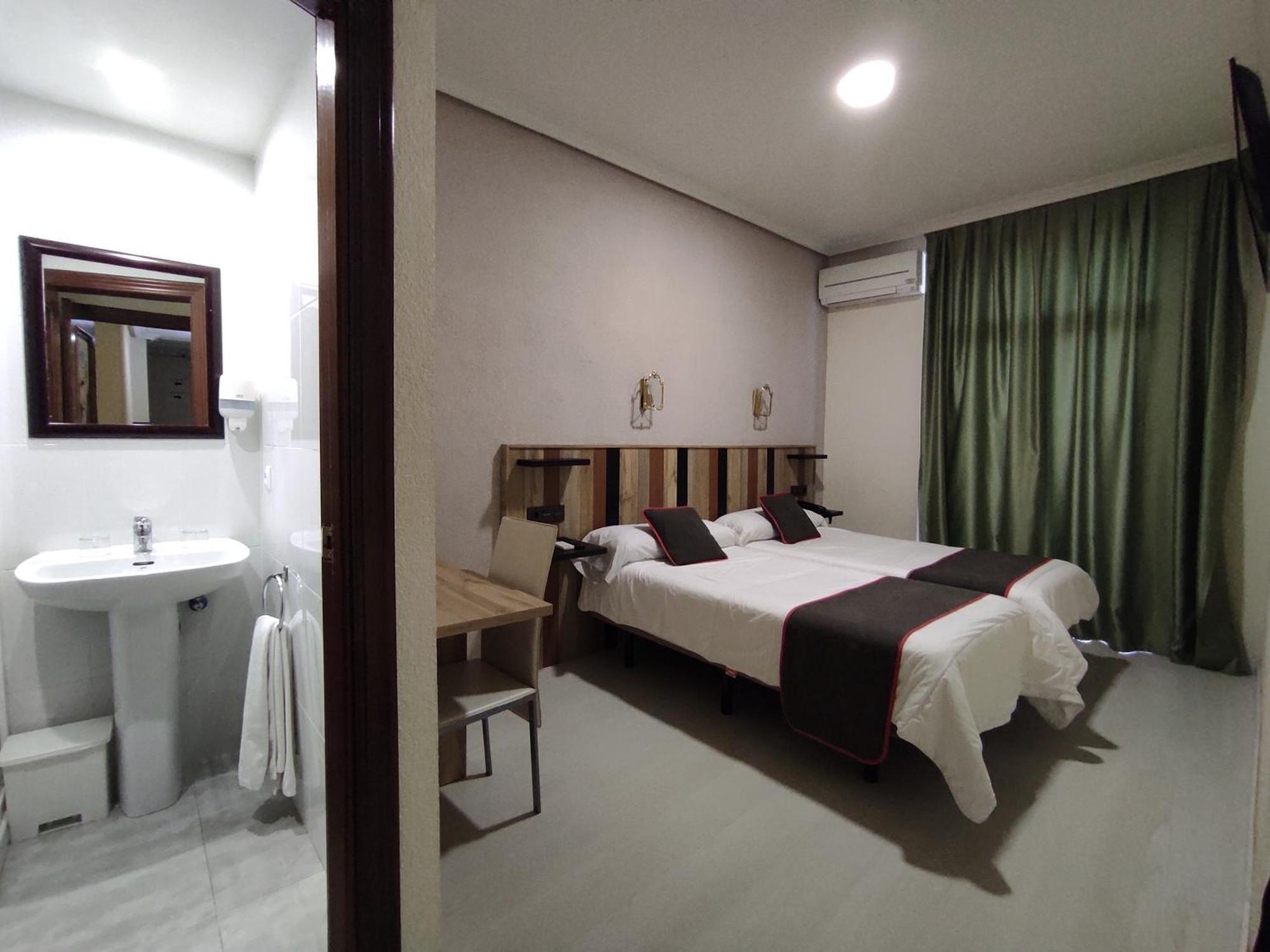 Hotel Emperatriz II Salamanca Esterno foto
